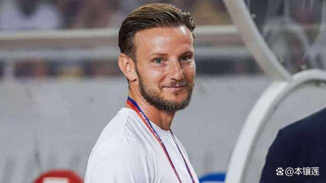 直击专访！拉基蒂奇点评皇马巴萨：皇马赢球靠实力无玄学，巴萨青训新星未来可期